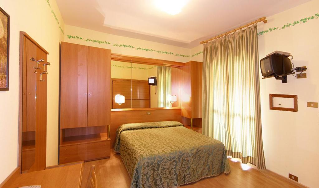 Hotel Germania 3*